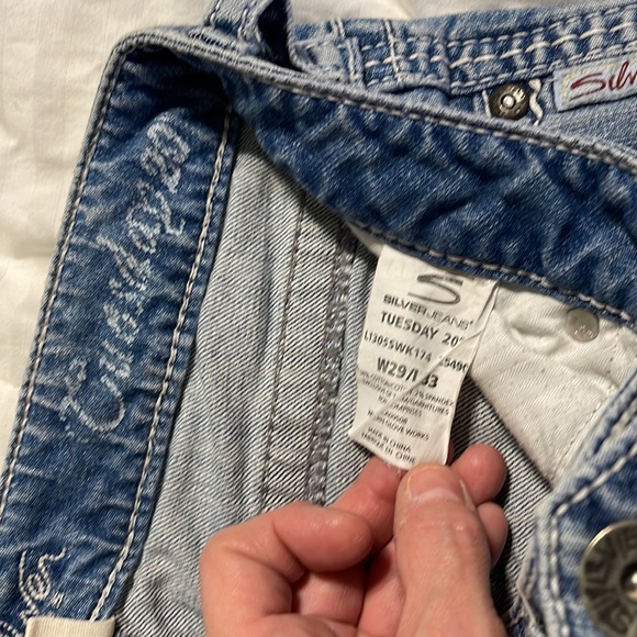 Silver Jeans - Picture 2 of 3